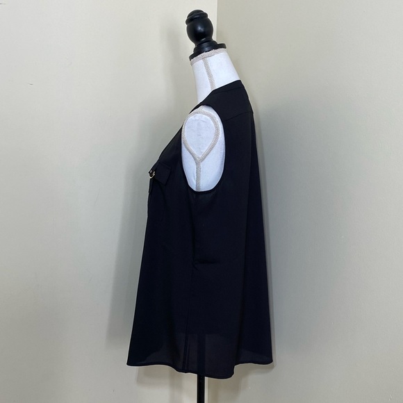 NWOT Calvin Klein || Woman’s blacksleeveless button down Top size Large - Picture 2 of 10